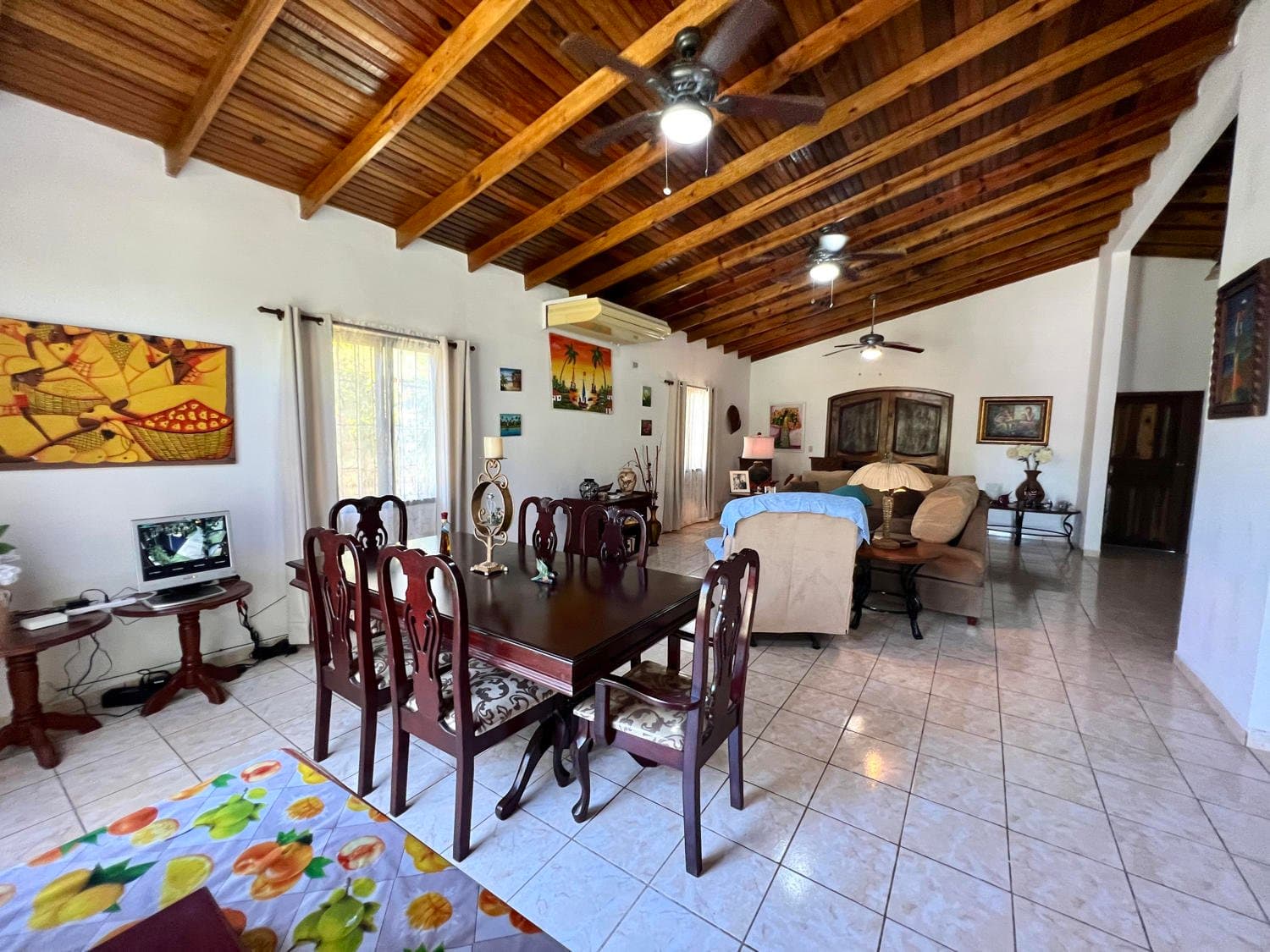 Casa frente al Mar Caribe en Playa Helen 6