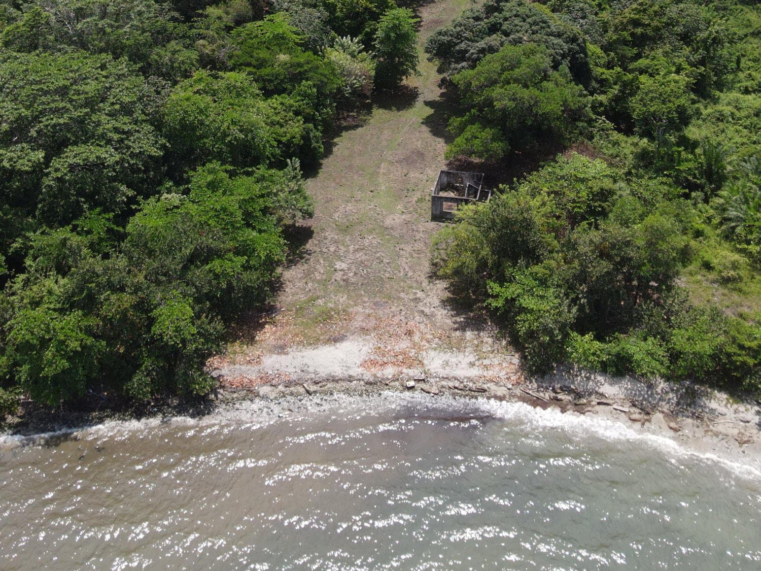 Lote con mar de frente en La Ensenada 7